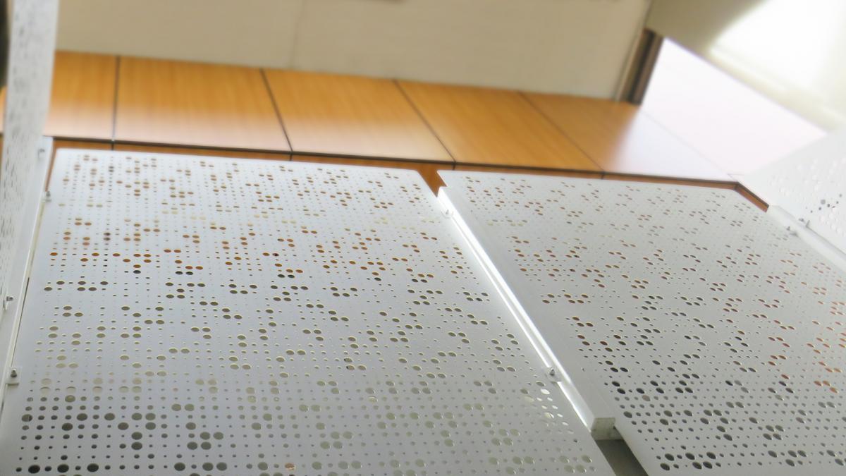 Metal guard design for the stairs of the University of Otago Sciences building